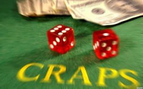 Live Casino dengan dealer langsung memberikan pengalaman kasino nyata